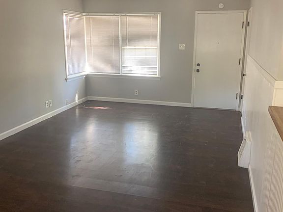 4th image of 1305 Odessa Dr
