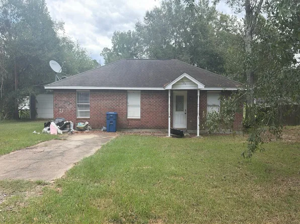 7704 W Wooten Cir, Orange, TX 77632