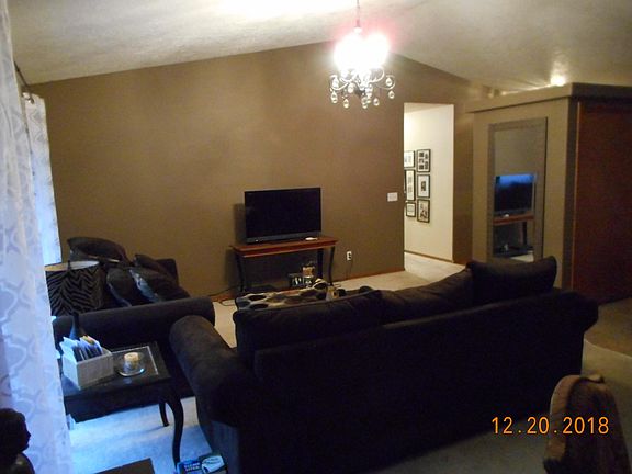 2nd image of 2447 E Black Forest Ave