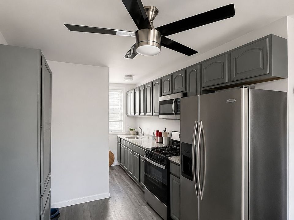 1st image of 18 Greendale Rd APT 3