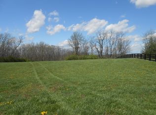 4 Timberwood Dr, Simpsonville, KY 40067