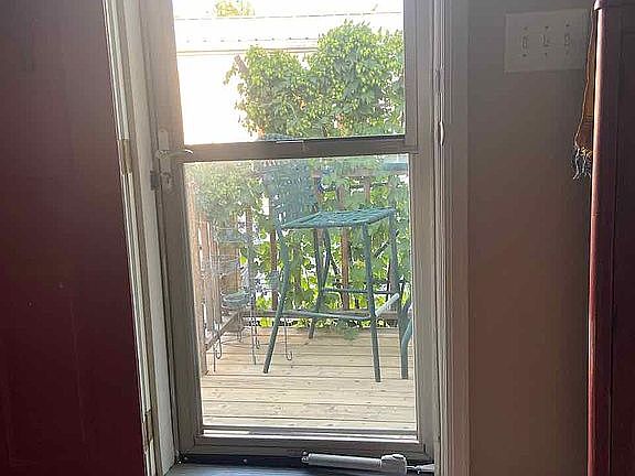 Hops out front door / porch
