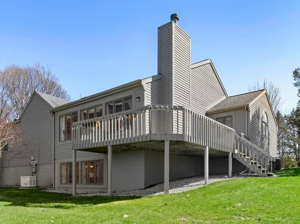 6488 Ridge Dr Unit 11, Benzonia, MI 49616