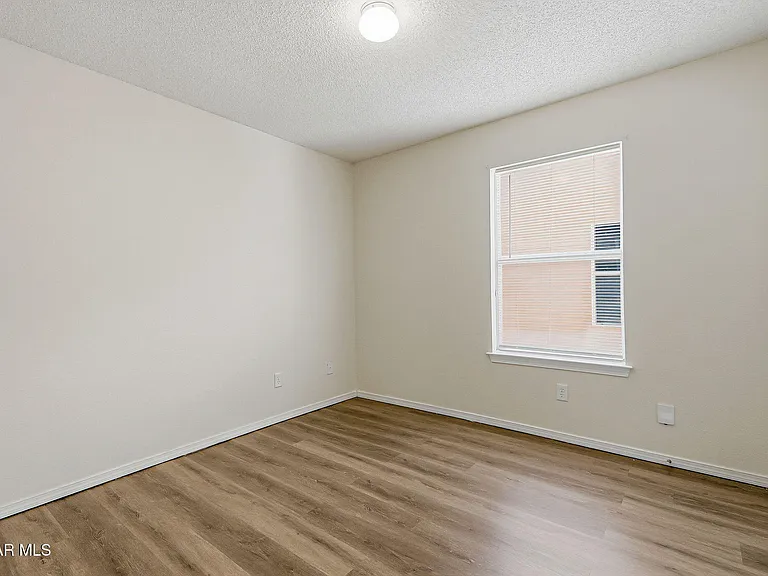 7261 Sachet Cliff Dr — Photo 13