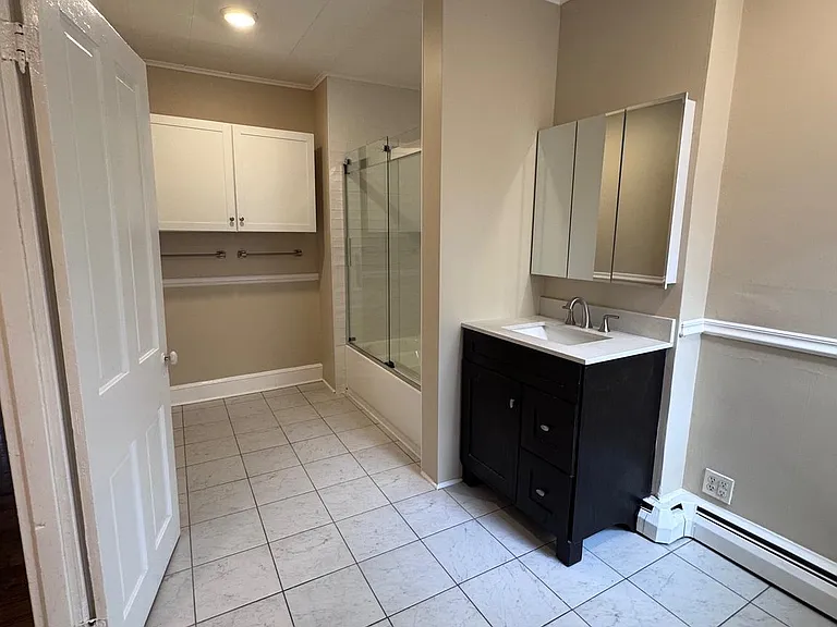 105 W Union St — Photo 11
