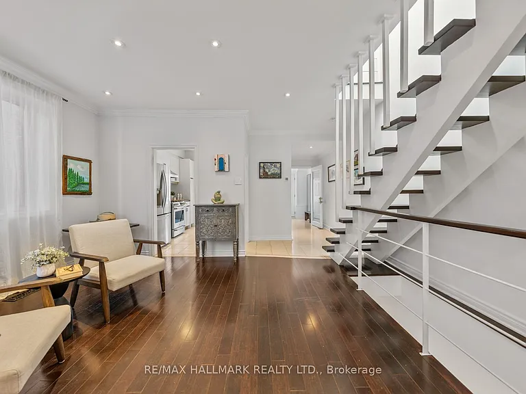 146 Roslin Ave — Photo 6
