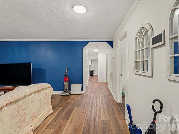 4th image of 312 Vance Ave