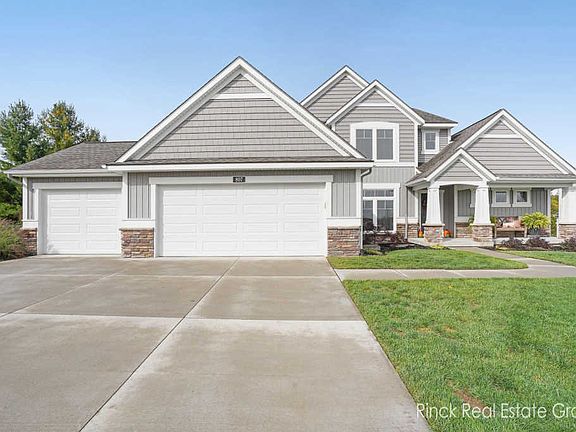 2nd image of 807 Waters Bluff Dr SE