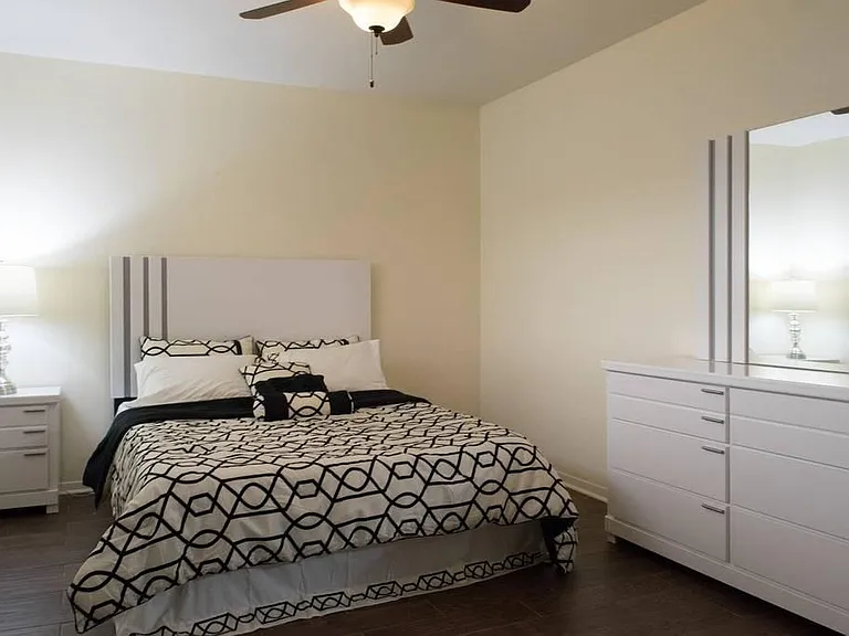 3942 W Alabama St #5 — Photo 5