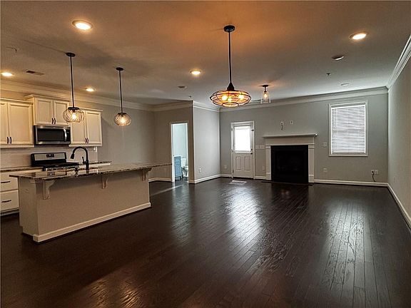 2nd image of 238 Alday Ln
