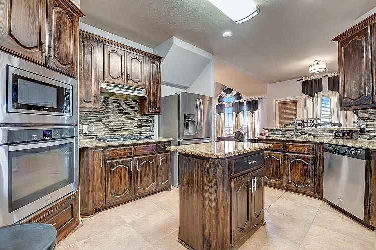 1st image of 1653 Churchill Ln