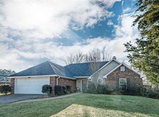 202 Raintree Dr, Brandon, MS 39042