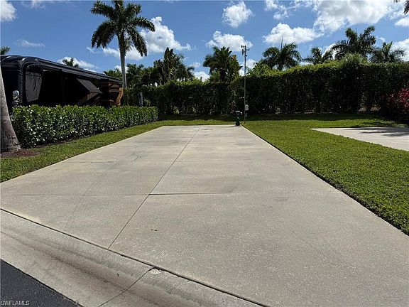 3rd image of 13594 Snapper LN