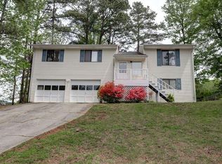 6020 Hickory Dr, Forest Park, GA 30297