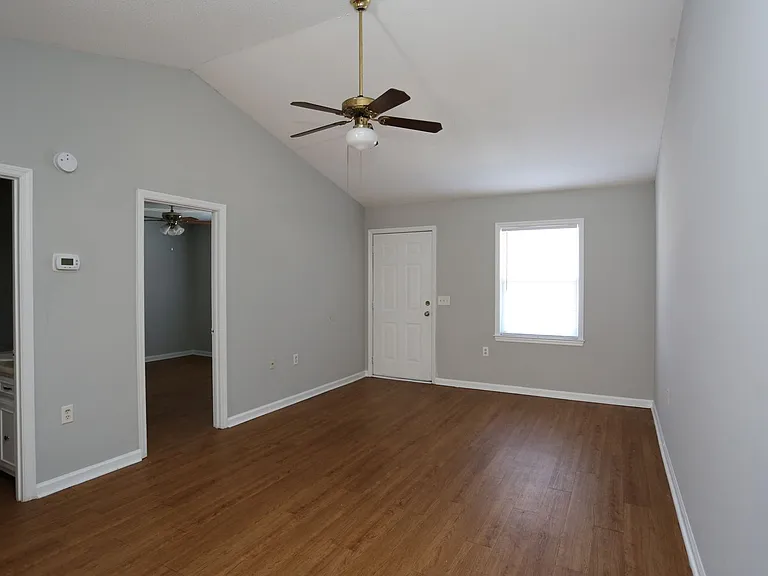 1807 Chandler Rd #17 — Photo 2