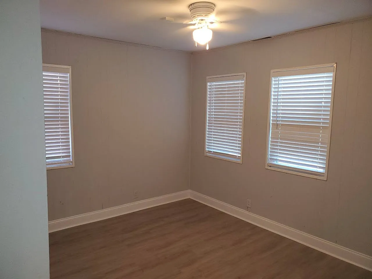 3 bed, 1216 sqft, $2,600 — Photo 3