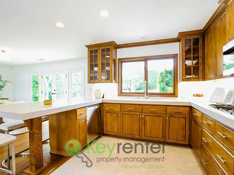 453 Seaward Rd — Photo 6