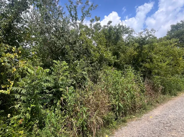 175 Hall Ln, Trenton, GA 30752