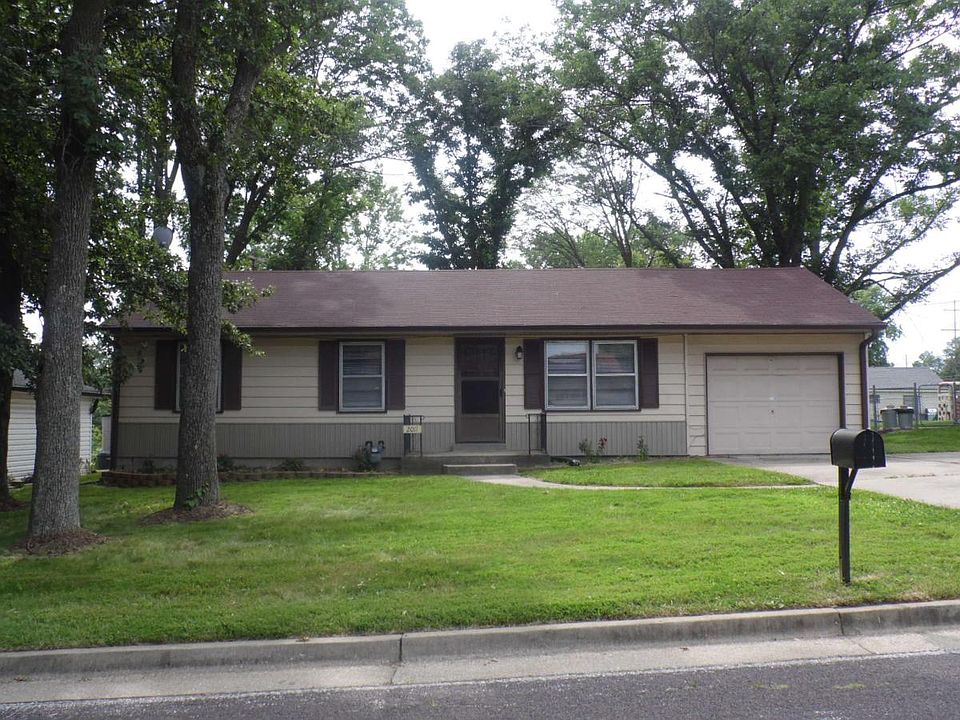 1st image of 2011 Garnet Dr