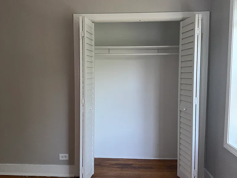 2001 W Lunt Ave #1 — Photo 10