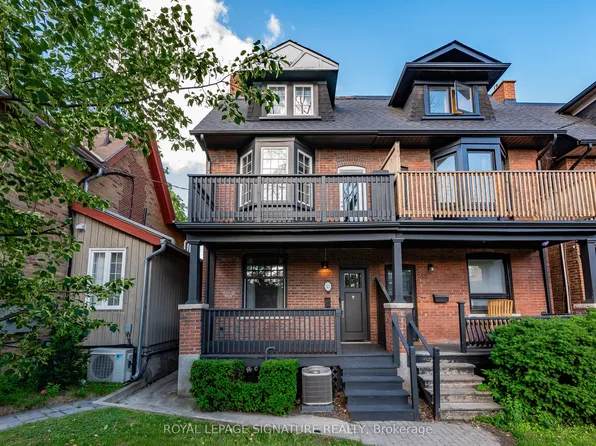 57 Bowden St, Toronto, ON M4K 2X3