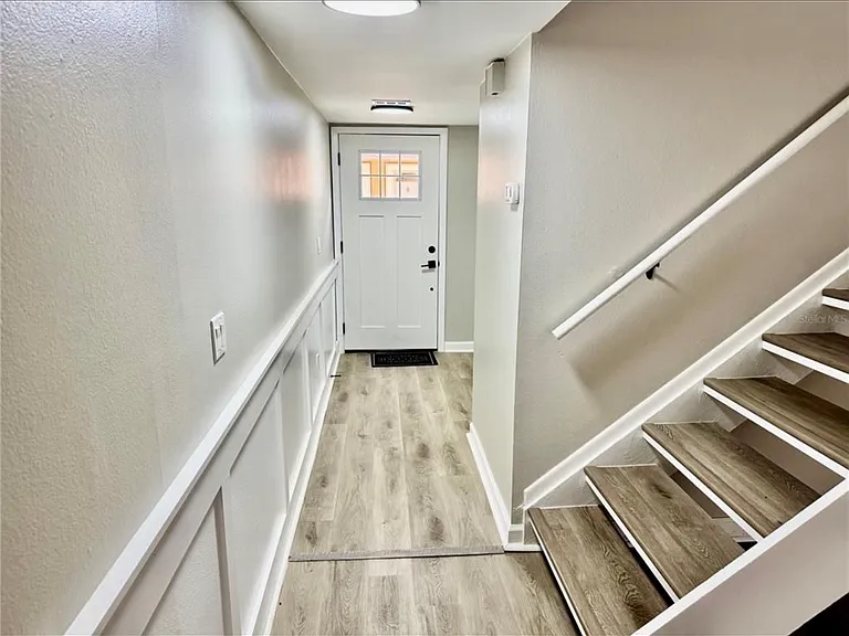 1884 Clearbrooke Dr — Photo 12