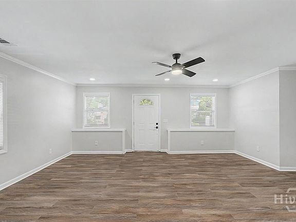4th image of 232 Sugden Street