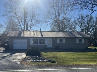 206 Johnson St, Ivesdale, IL