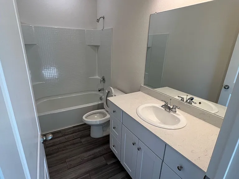 752 Richmond Dr — Photo 31