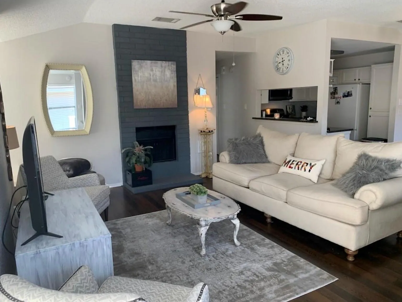 3 bed, 2.0 bath, 1344 sqft, $1,800 — Photo 3