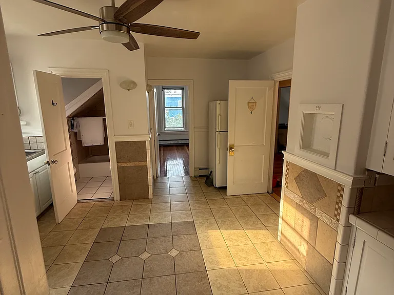 23 Capital St #3 — Photo 1