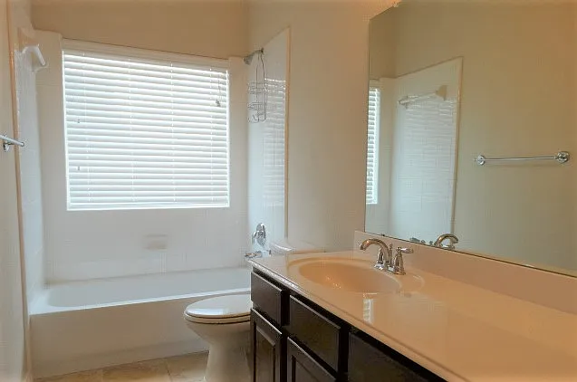 5547 Cecina Dr — Photo 17
