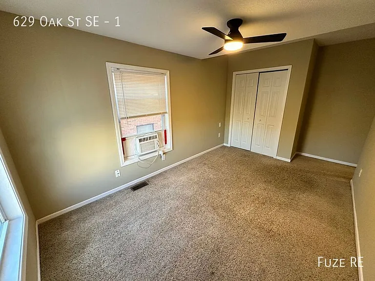 629 Oak St SE #1 — Photo 37
