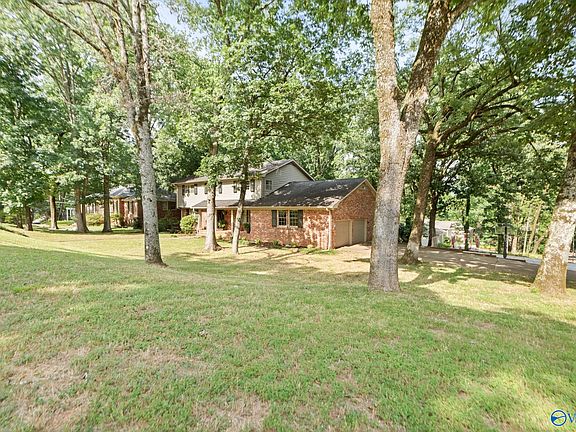 3rd image of 701 Corlett Dr SE