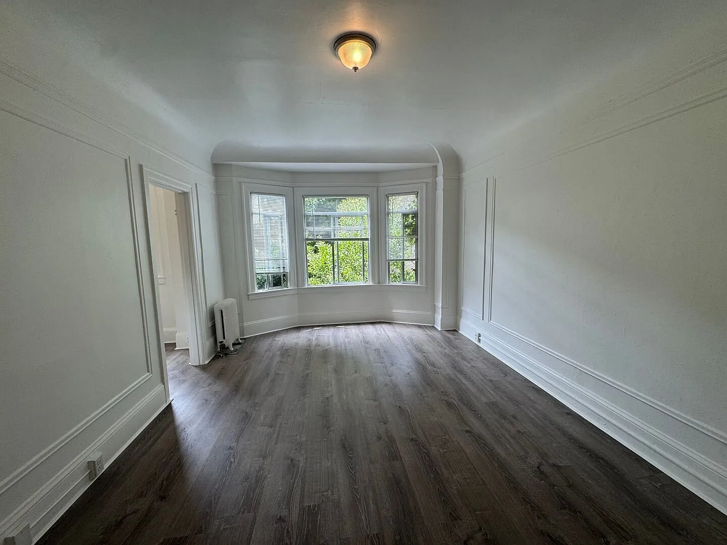 Large studio Apartment! — Photo 1