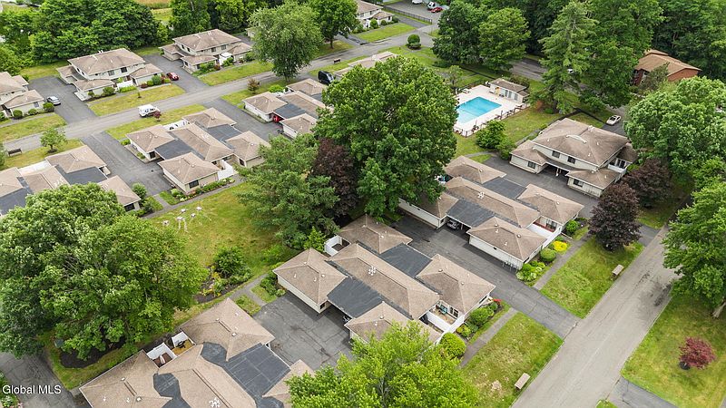 2nd image of 35 Donna Lynn Drive