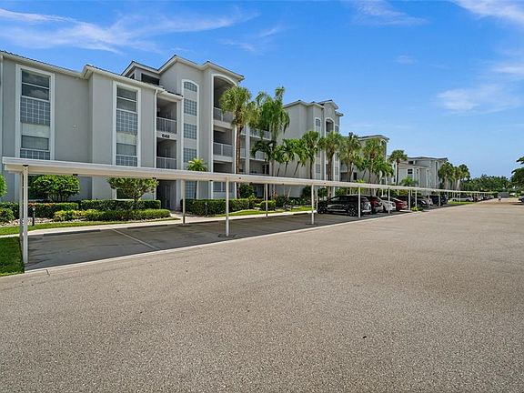 2nd image of 10460 WASHINGTONIA PALM WAY #1342