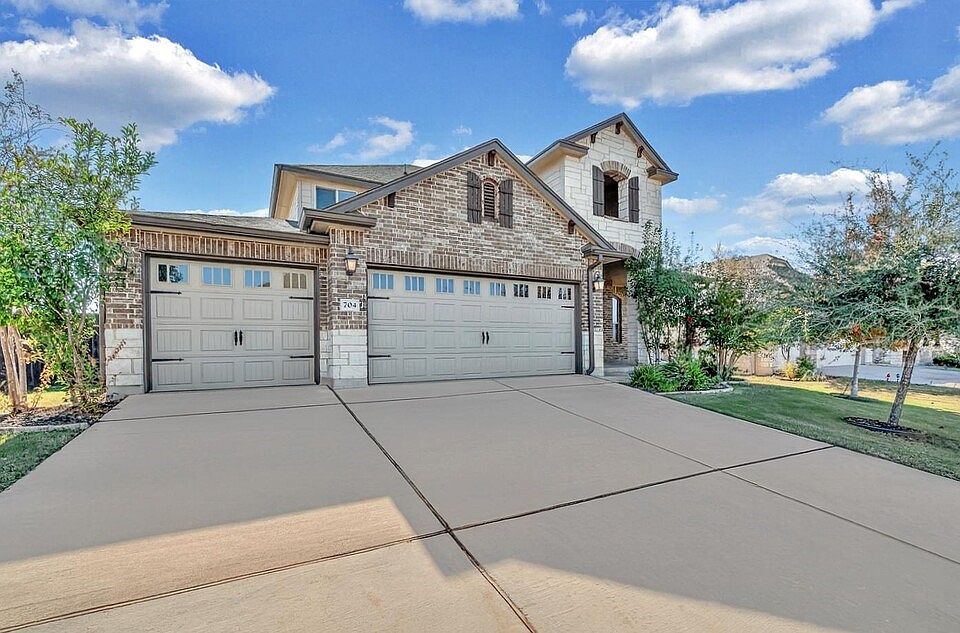 1st image of 704 Salisbury Dr