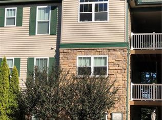 231 Kings Pointe Dr, Seneca, SC 29678