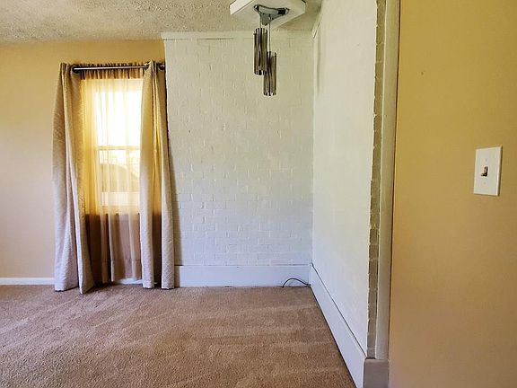 3rd image of 4909 Merlin Dr #0