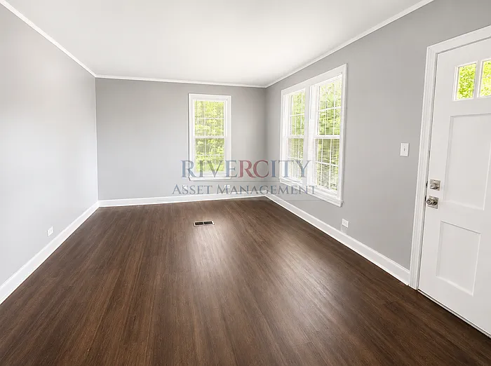 4 bed, 2.0 bath, 1199 sqft, $1,295 — Photo 2