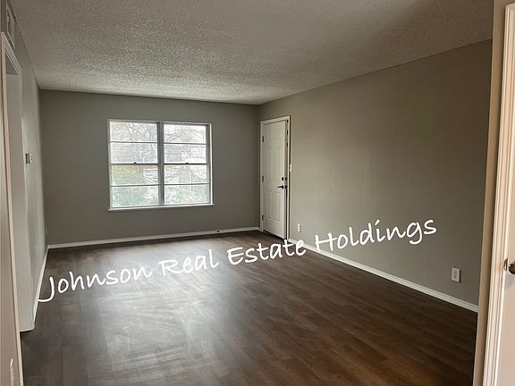 3rd image of 4715 SE Adams Blvd APT 905D
