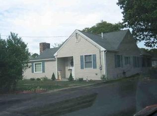 10 Railroad Ave, Buzzards Bay, MA 02532