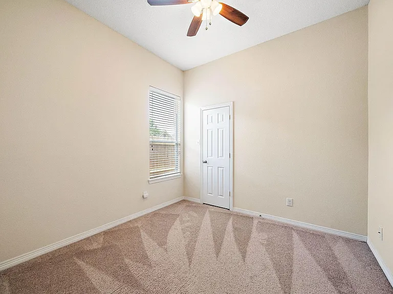 912 Sweet Pine Dr — Photo 14