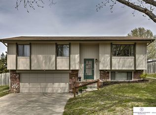 5034 Read St, Omaha, NE 68152