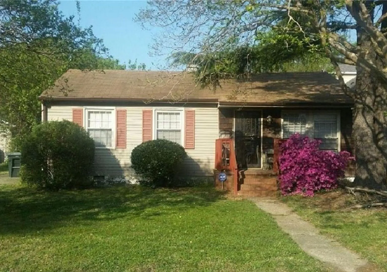 7108 Chryslon Lane Norfolk, VA 23513 — Photo 1