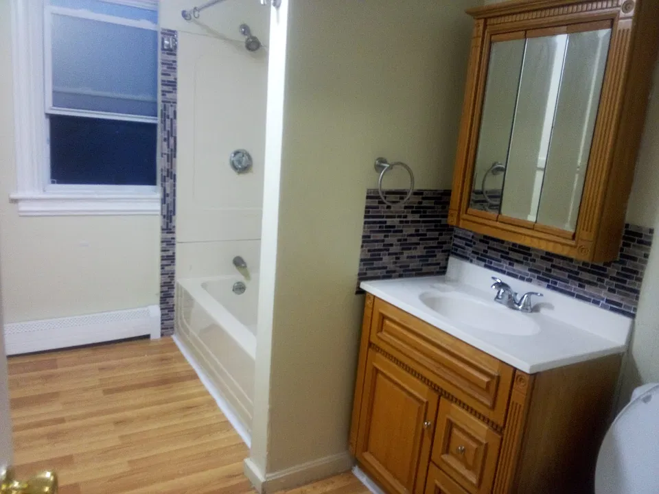 165 Hedley Ave #3