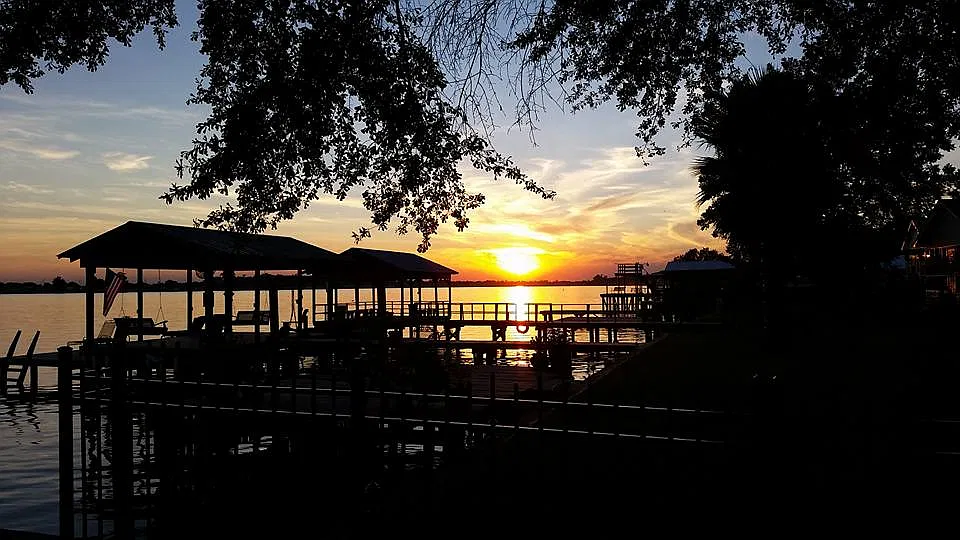 2 bed, 1200 sqft, $1,650 — Photo 1