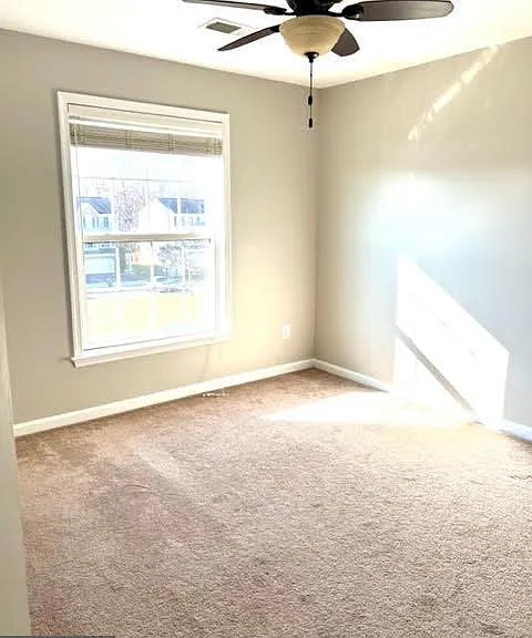 42476 Franklin Benjamin Ter — Photo 16
