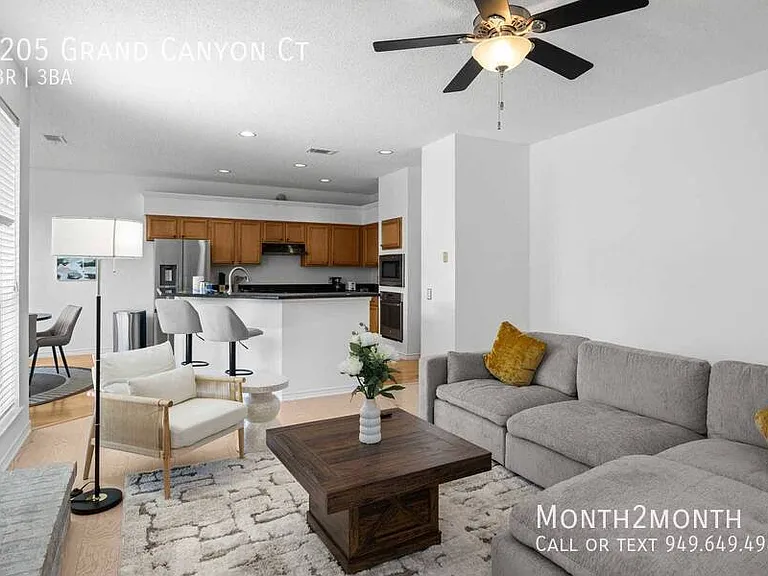 2205 Grand Canyon Ct — Photo 2